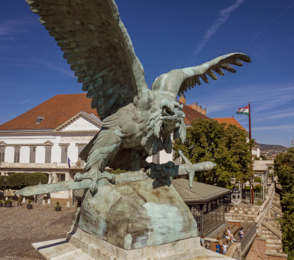 Turulszobor
