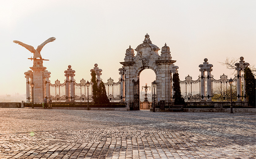 Közlekedési korlátozások április 7-én a Budavári Palotanegyedben